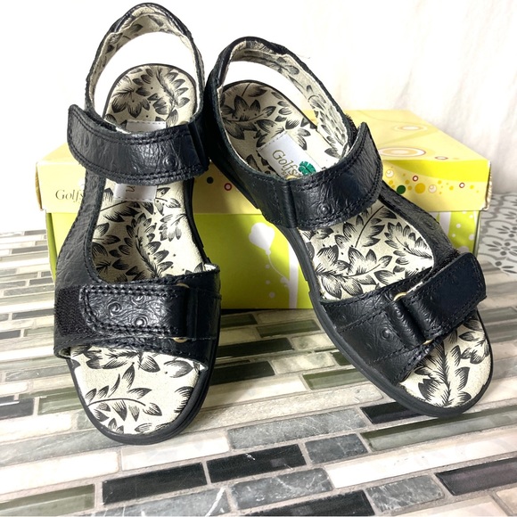 NIB…Golfstream Womens Leather Croc Golf
Sandals Size 5 - Picture 2 of 6
